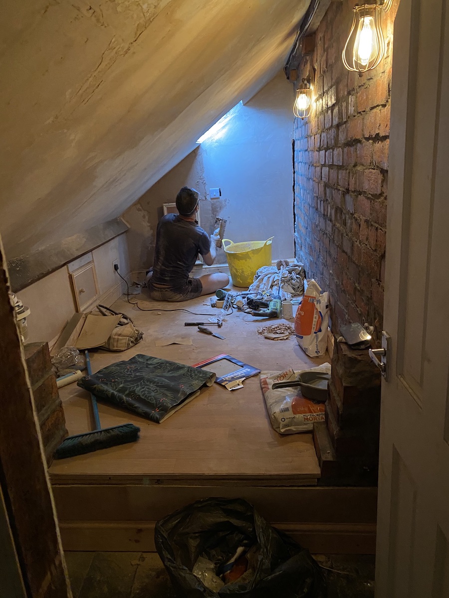 Lighting and power outlets in the loft room